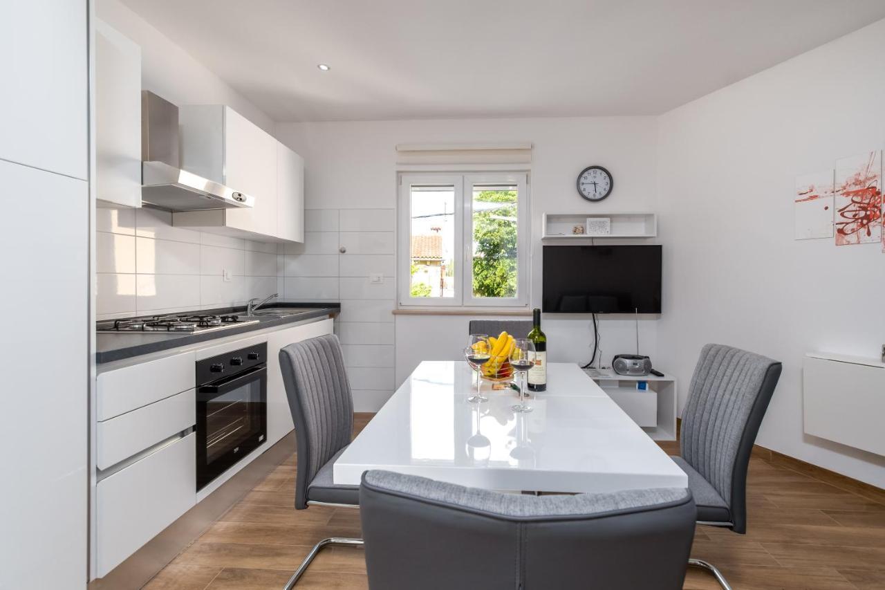 Apartman Palada Žminj Esterno foto